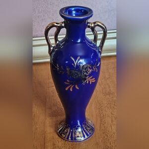 Vintage Cobalt Blue Porcelain Vase w Gold Gilt Floral Decoration & Two Handles